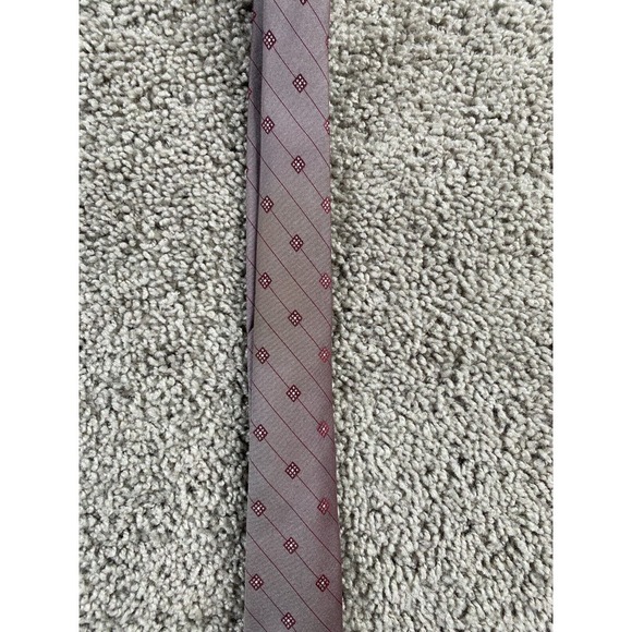 VINTAGE Serge Saint Yves Neck Tie Mens Gray Red Polyester Business Casual FLAW - Picture 4 of 10